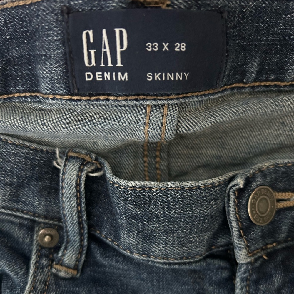 Men’s Gap Blue Jeans - 33x28 - Like New - Picture 2 of 3